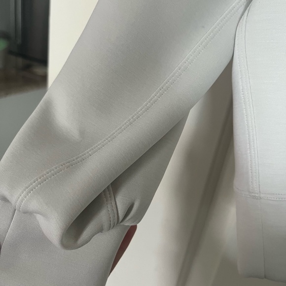 Lululemon Sweatshirt - Picture 3 of 4